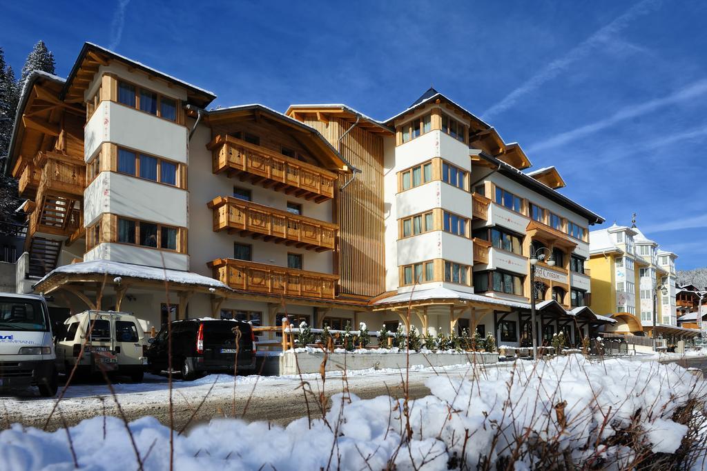 Hotel Crozzon มาดอนนาดีกัมปิโญ ภายนอก รูปภาพ